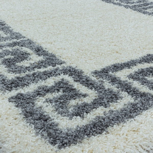 Hera Shaggy Modern Border Cream Rug